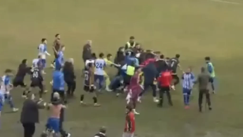 Bartınspor Merzifonspor maçında tansiyon yükseldi: Kavga çıktı