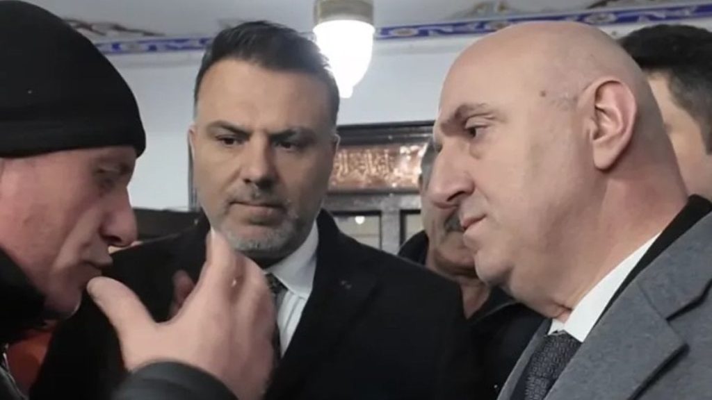 Darica’da cami içindeki çocuk gösterisi tartışması sürüyor