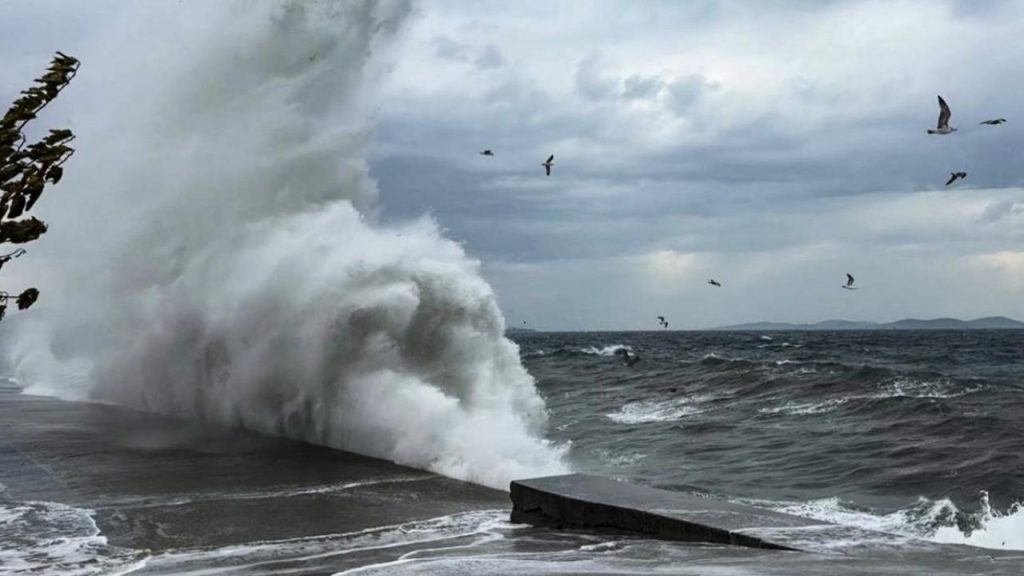 Ege ve Marmara’da fırtına ve kuvvetli sağanak uyarısı
