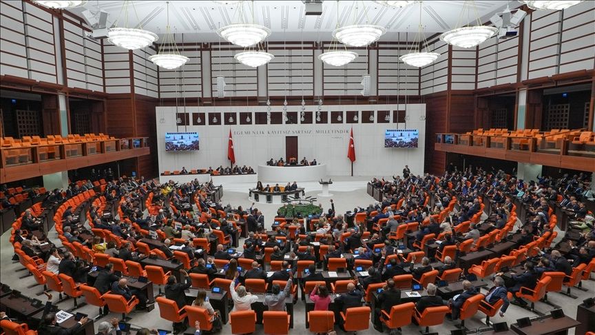 En düşük emekli maaşı 20 bin TL’ye yükseldi; fark ödemeleri takvimle duyurulacak