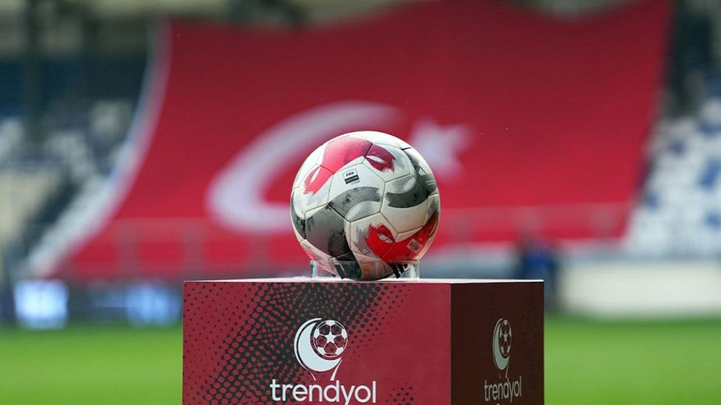 Erzurumspor FK zirve takibini sürdürürken Keçiörengücü deplasmanda