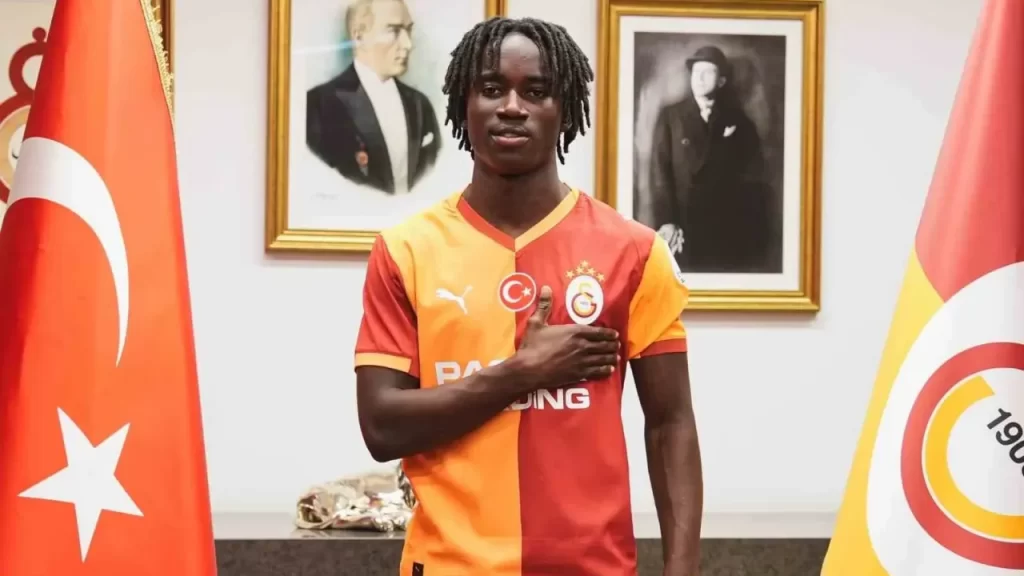 Galatasaray’a genç orta saha transferi: Nhaga kadroya katıldı