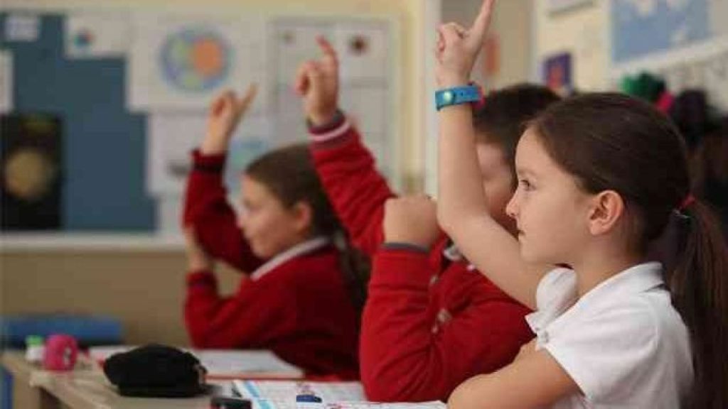 İkinci dönem için 100 binlerce öğrenci Ankara’da yeni eğitim yılında başladı