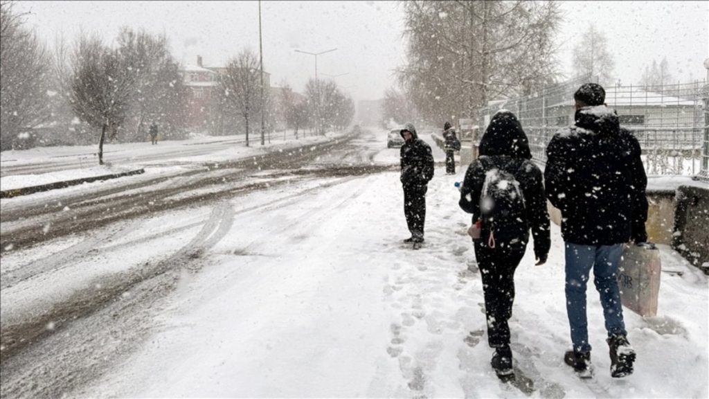 Posof dışı illerde okullar tatil; idari izinli kamu çalışanlar da açıklandı