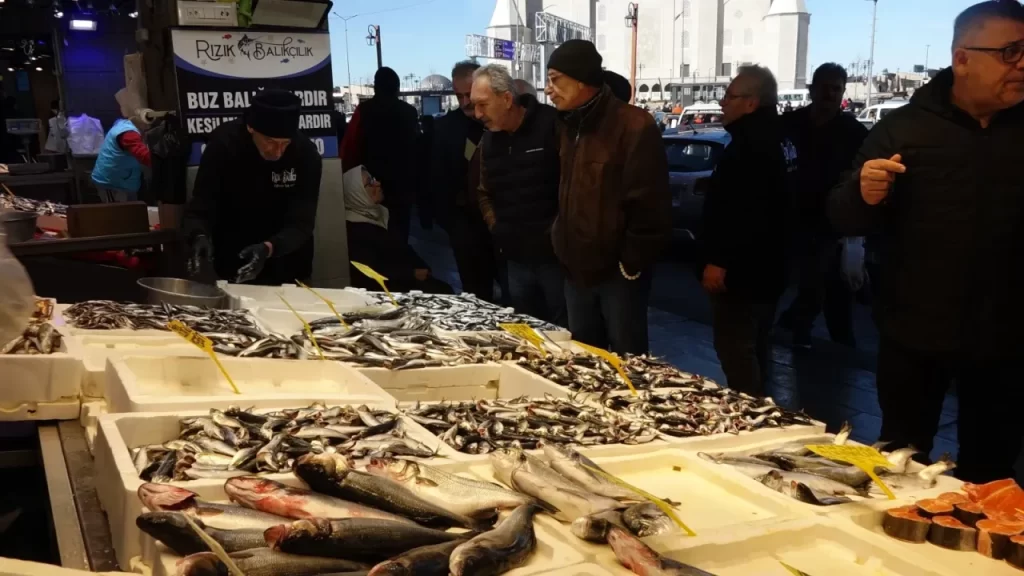 Ramazan Balık Tezgahları: Hamsi ve İstavritte Sınırlı İlgi, Fiyatlar Düşük