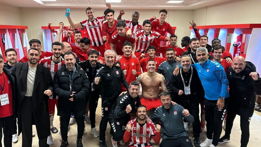 Sivasspor, Sakaryaspor’u 4-1’lik skorla geçererek moral kazandı