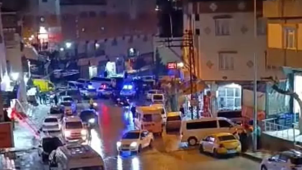 Sokak Düğün Önünde Silahlı Saldırıya Uğradı: V.D. Hastanede Tedavi