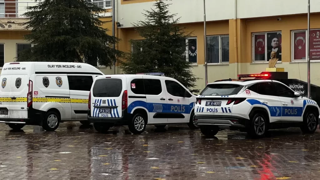 Talasta Bıçaklı Olay: Öğrenci Yaralandı, Şüpheli Gözaltında