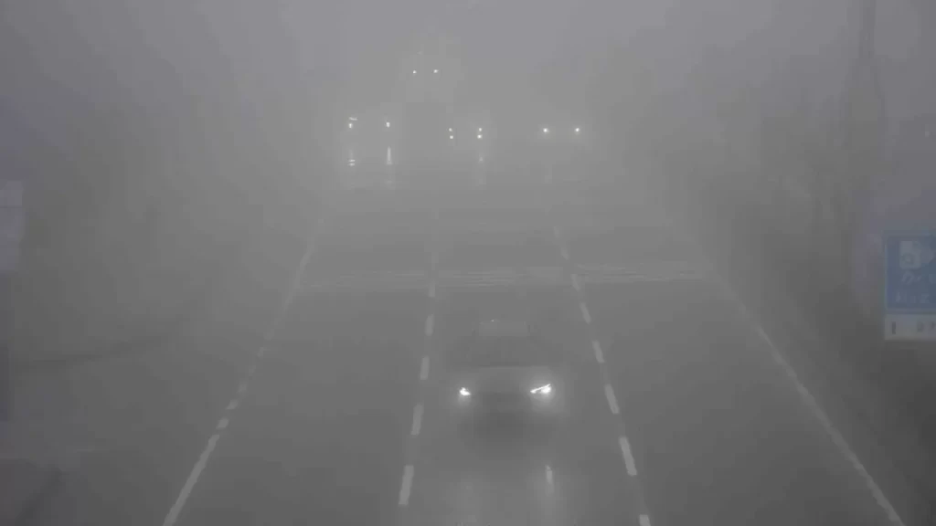 Yozgat’ta Sis Uyarısı: Görüş Mesafesi Düşüyor, Sürücüler Dikkatli Olsun