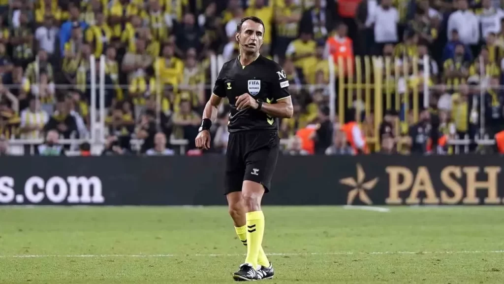 Antalyaspor-Fenerbahçe mücadelesi 20.00’da, hakemler ve VAR kadrosu netleşti