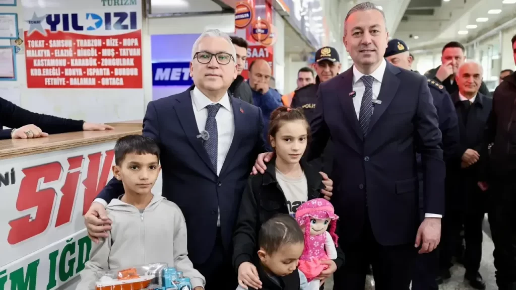 Bayram Yoğunluğunda Sivas Terminali: Yetkililerden Yol Güvenliği ve Hizmet Desteği