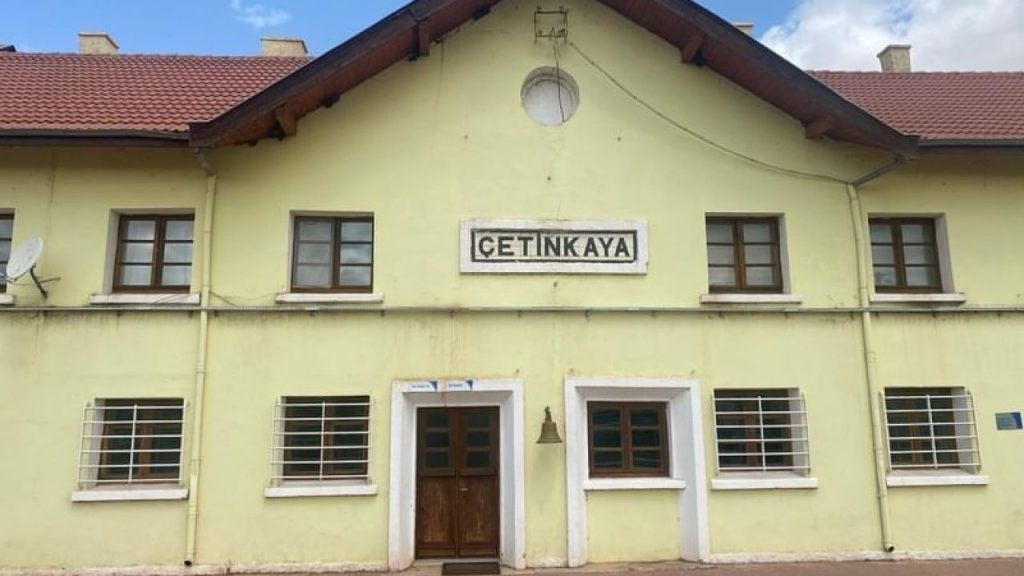 Çetinkaya Garı: Bölgenin Demiryolu Ağının Kritik Durağı
