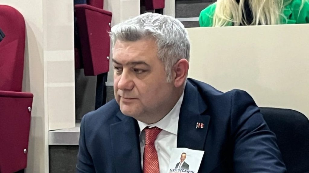 CHP adayı Mehmet Tuna Özcan Bolu Başkan Vekilliğine seçildi