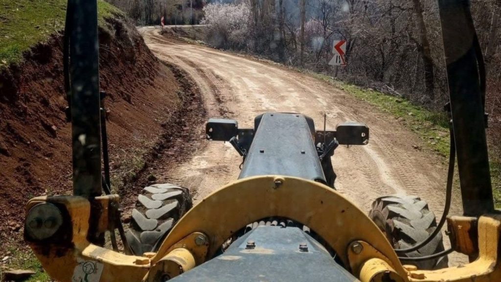 Güngören Köyü’nde yol bakım çalışmalarıyla konfor artırıldı