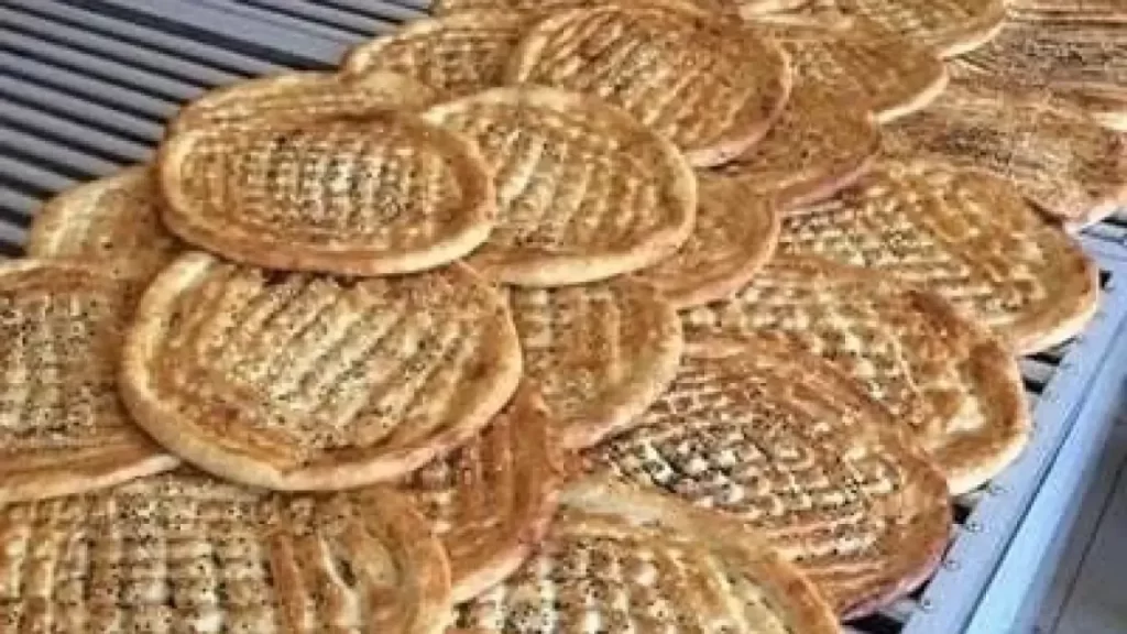 İlçede Yağlı Ekmekler Hayır İçin Dağıtılıyor