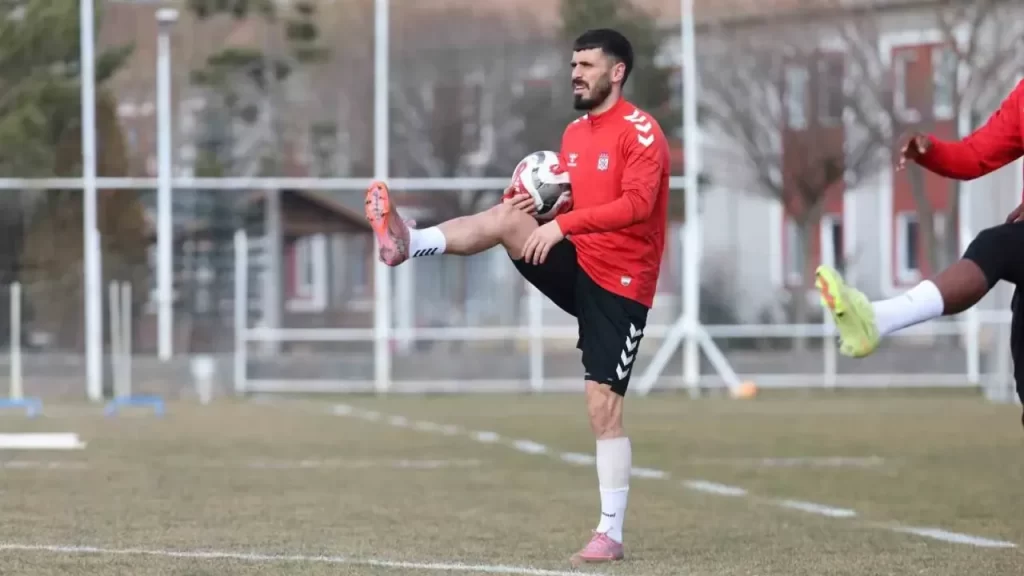 Kırmızı-beyazlılar idmanla hazırlıklarına devam ediyor