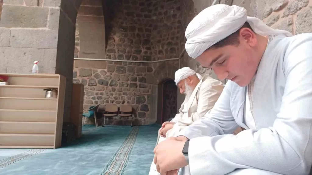 Ramazan’ın son 10 gününde itikaf heyecanı Kayseri’de sürüyor