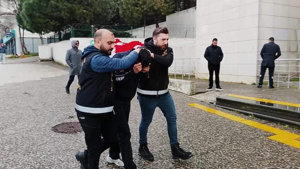 Silivri’de ehliyet sınavı sonrası yaşanan kavga: Baba-oğul tutuklandı