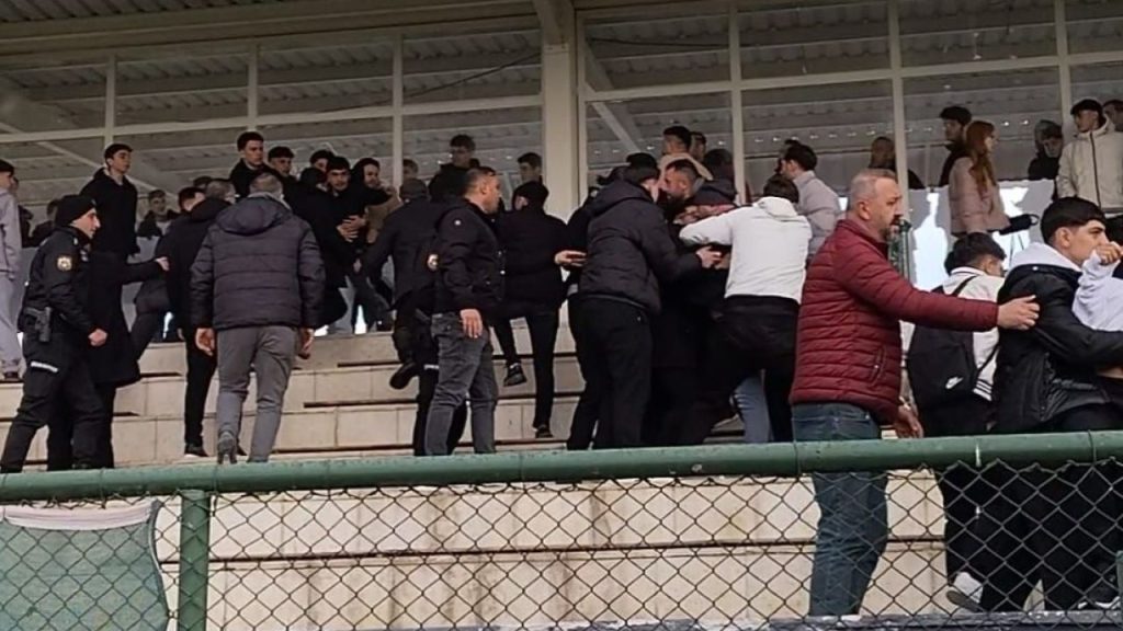 Sivas U-18 Ligi finali için kıyasıya mücadele, tribünlerde güvenlik önlemleri artırıldı