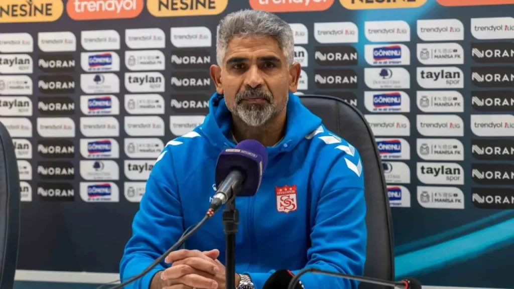 Sivasspor deplasmanda Manisa FK’yi 1-0 yenerek zirve yarışını güçlendirdi