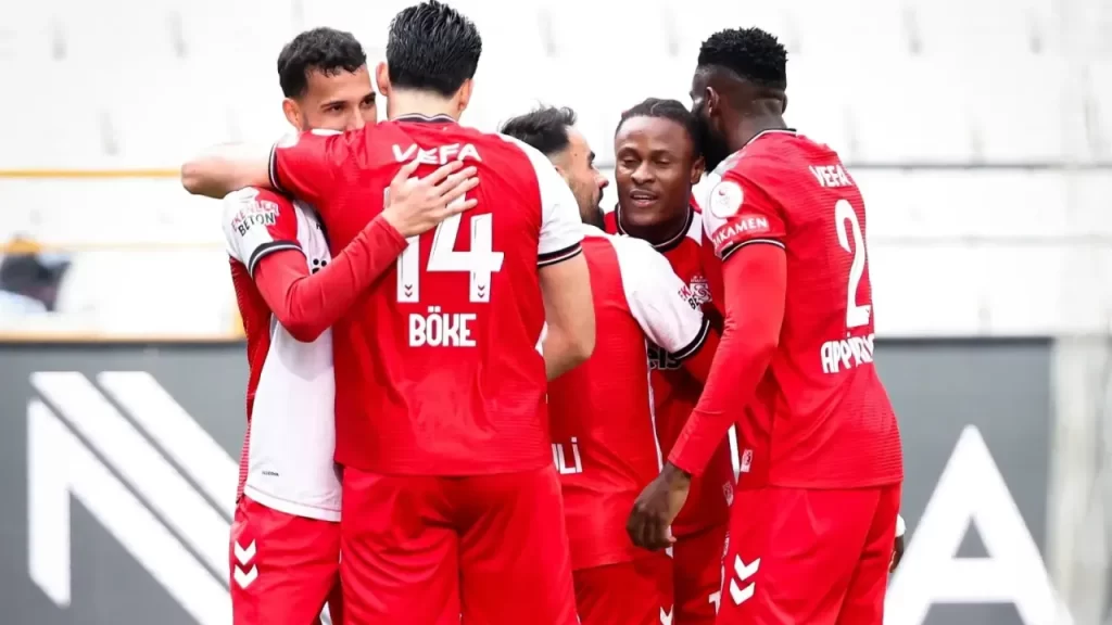 Sivasspor için kritik vurgun: 6 maçlık seriyle hedef Süper Lig