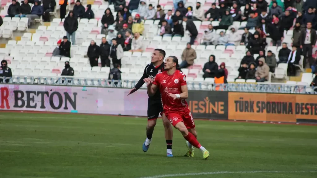 Sivasspor, Manisa FK deplasmanında galibiyet hedefliyor