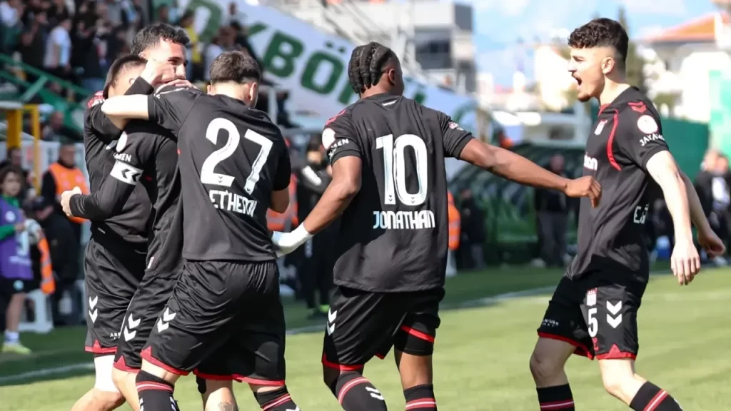 Sivasspor seriyi sürdürdü, Serik deplasmanında 1-0’lık galibiyet