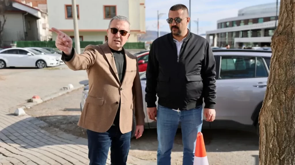 Sivas’ta Abdi Ağa Konağı Yanı Otopark ve Çevre Düzenlemesi Tamamlanıyor