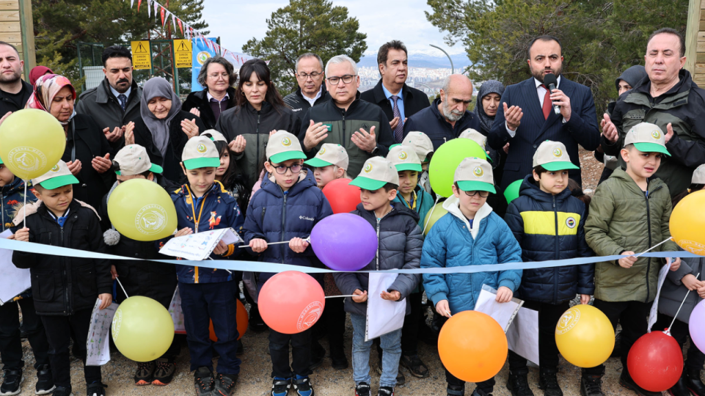 Sivas’ta Şehit Aileleriyle Doğa Yürüyüşü ve Parkur Açılışı