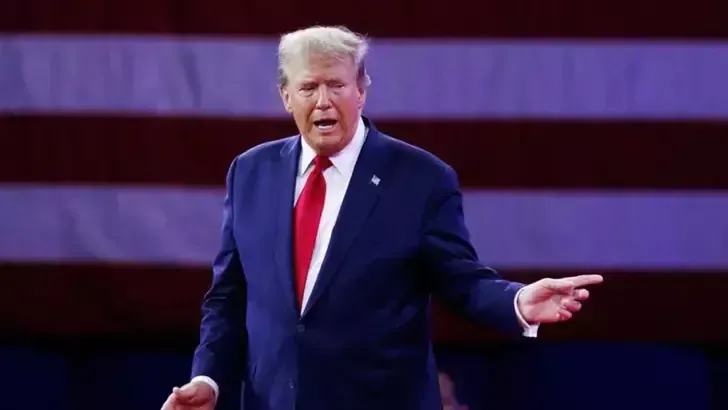 Trump İran’a karşı sert yanıt uyarısını sürdürdü