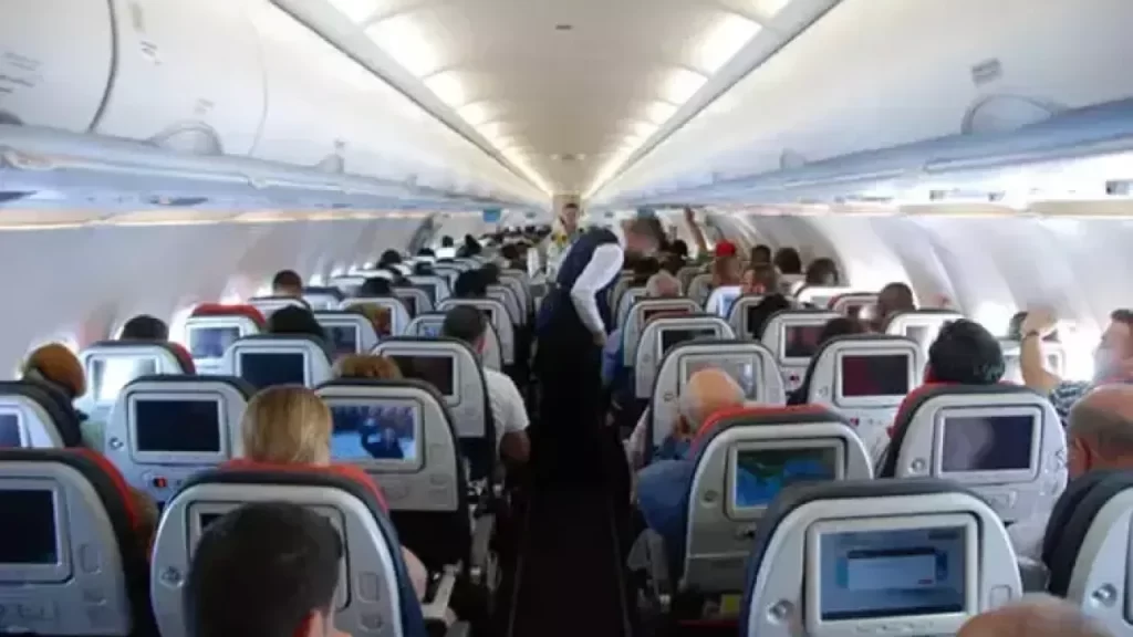 Ulaştırma Bakanı: Orta Doğu hattında uçuşlar yolunda