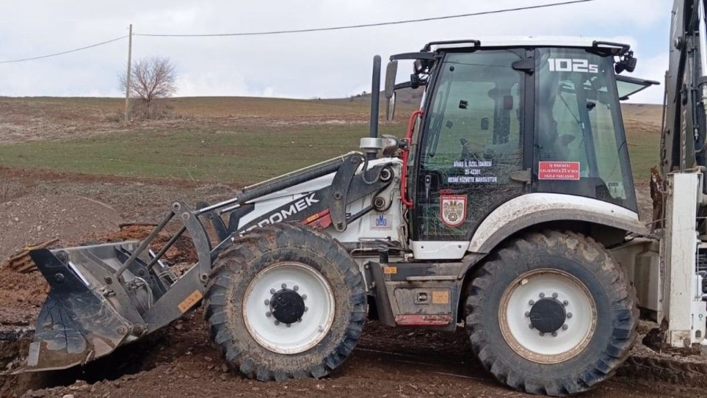 Virajları güvenli hale getirmek için Dudullu–Haydarlı yolunda çalışma sürüyor