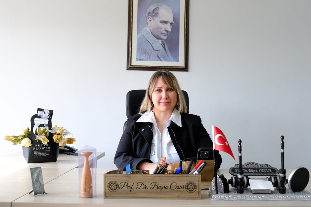 Prof. Dr. Büşra Cesur’dan Ebeler Haftası’na Önemli Mesajlar