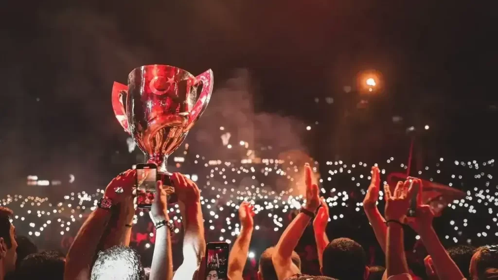 Anadolu Kulüpleri 25 Yılda Şampiyonluk Zirvesinde Öne Çıktı