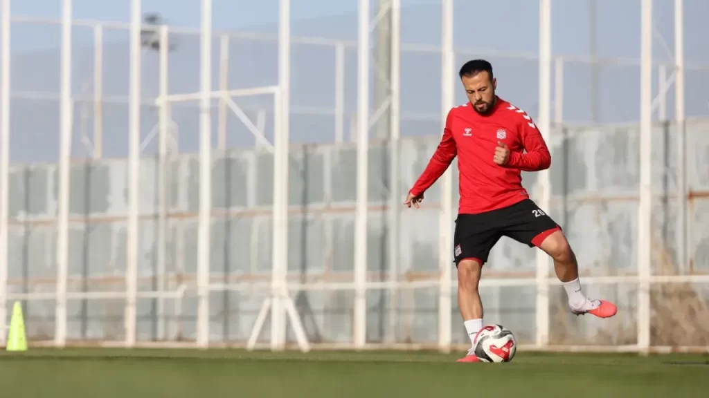 Arca Çorum FK – Sivasspor: Kritik mücadeleye odaklanıldı