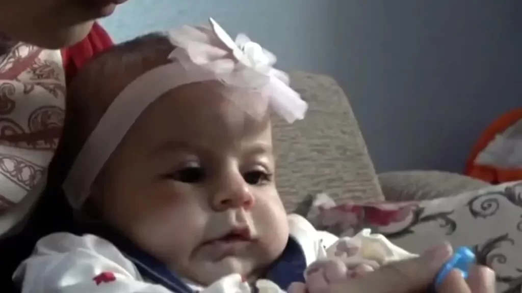 Baba ve anne destek çağrısıyla SMA tedavisi için seferberlik başlattı