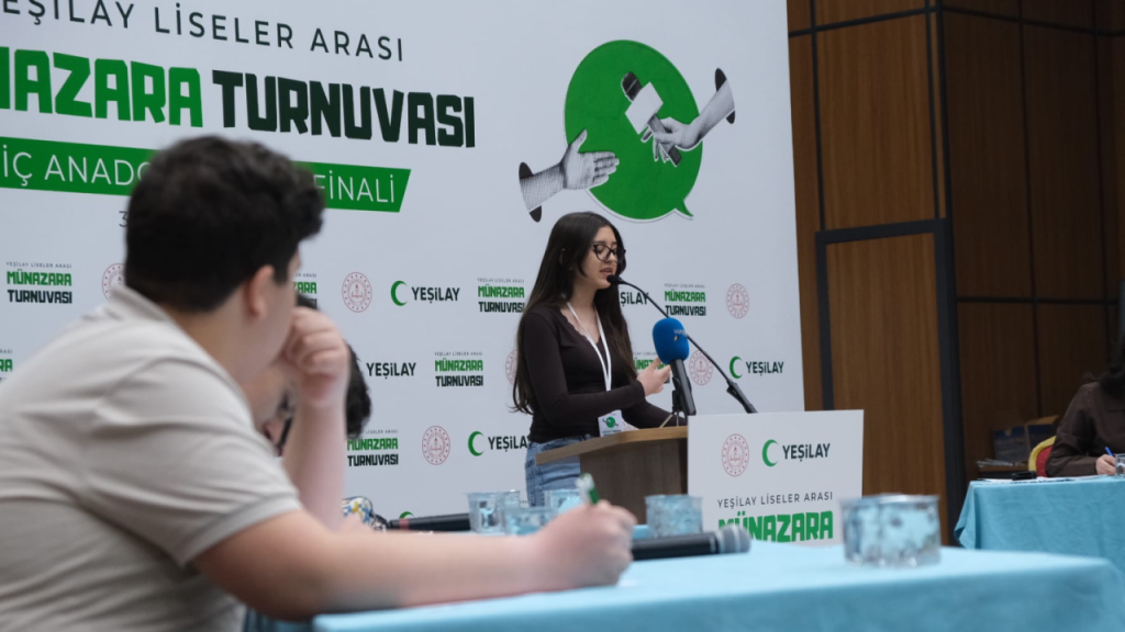 Bağımlılıkla Mücadelede Gençler Etkileyici Münazara Finali