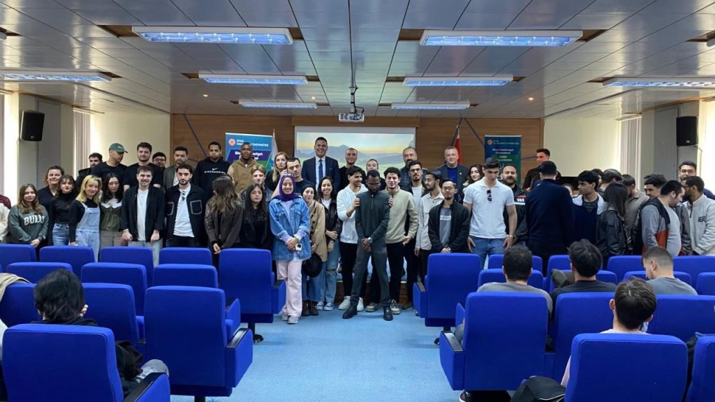 CIGRE Türkiye Öğrenci Kulübü Semineri Mühendislik Fakültesinde gerçekleşti