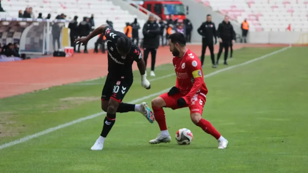 Çorum FK-Sivasspor: Ligde kritik mücadelede konuk takım fuarında puan peşinde