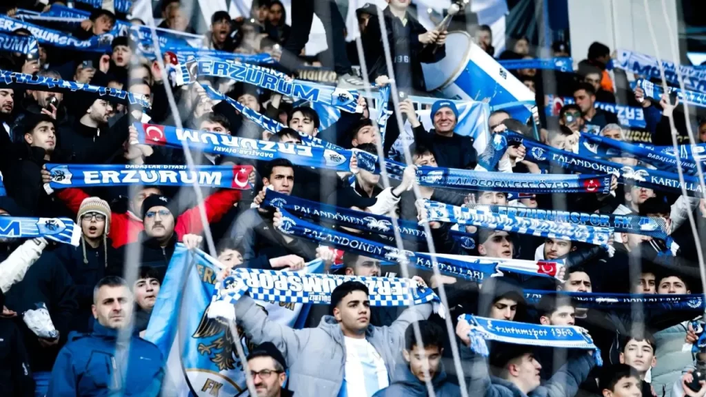 Erzurumspor FK Bodrum’da sahada coşkusuyla zirveye tutundu