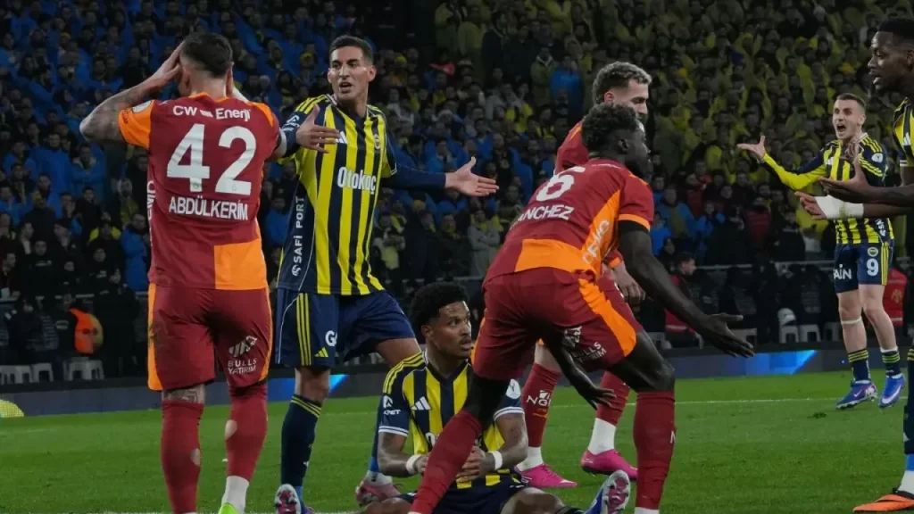 Fenerbahçe-Galatasaray Derbisi Öncesi Son Dakika Gelişmeleri ve Maç Detayları