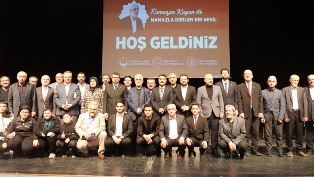 Gazze’de Namaz Konulu Konferansta Manevi Direniş Vurgusu