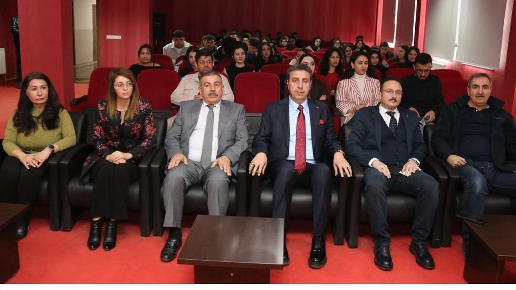 Genç Girişimciler Etkinliğinde Ahilik Değerleri ve Girişimcilik Vurgusu