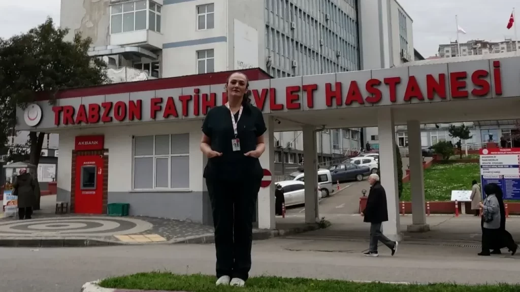 Hemşirelikten yazarlığa Selin Bak’in başarı öyküsü