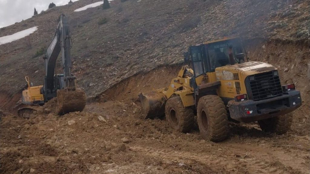 Heyelan Bölgede Yol Güvenliği İçin Çalışmalar Hızlandı