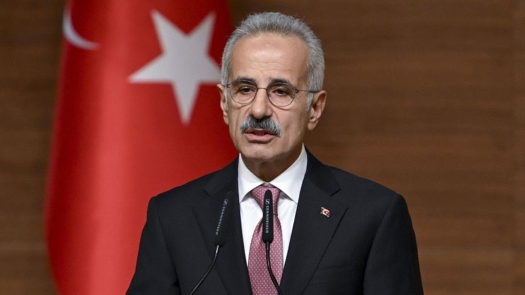 Hürmüz Boğazı’nda Türk Gemileri ve Yetkili Açıklaması Analizi