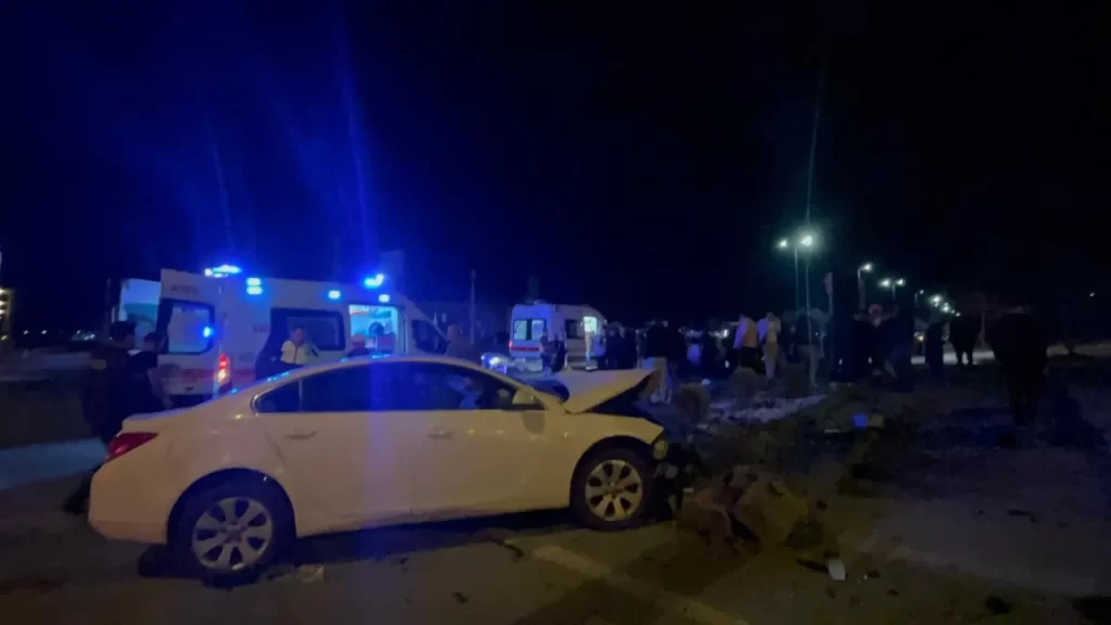 Kazada 4 Yaralı: Çok Sayıda Ekip Sevk Edildi