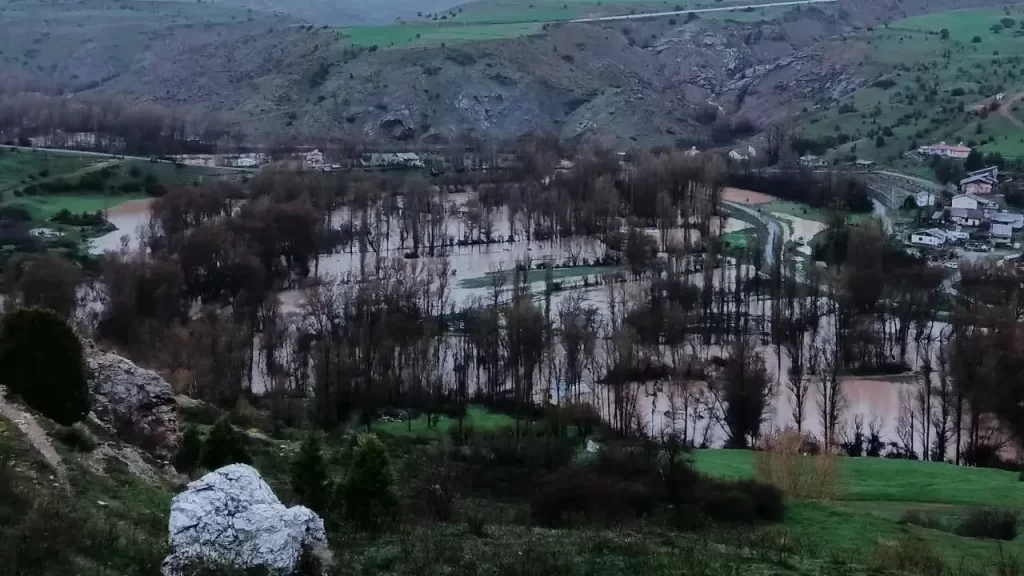 Kızılırmak’ta Taşkın: Ahmethacı Köyü ve Çevresi Sular Altında