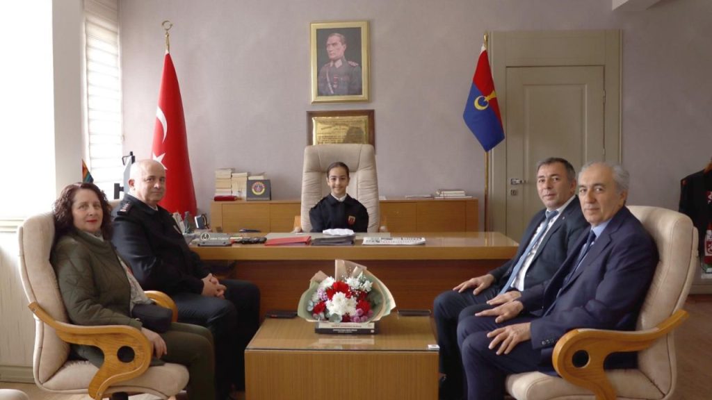 Minik Komutan, Makamını Devralıp Görevini 1 Günlüğüne Üstlendi