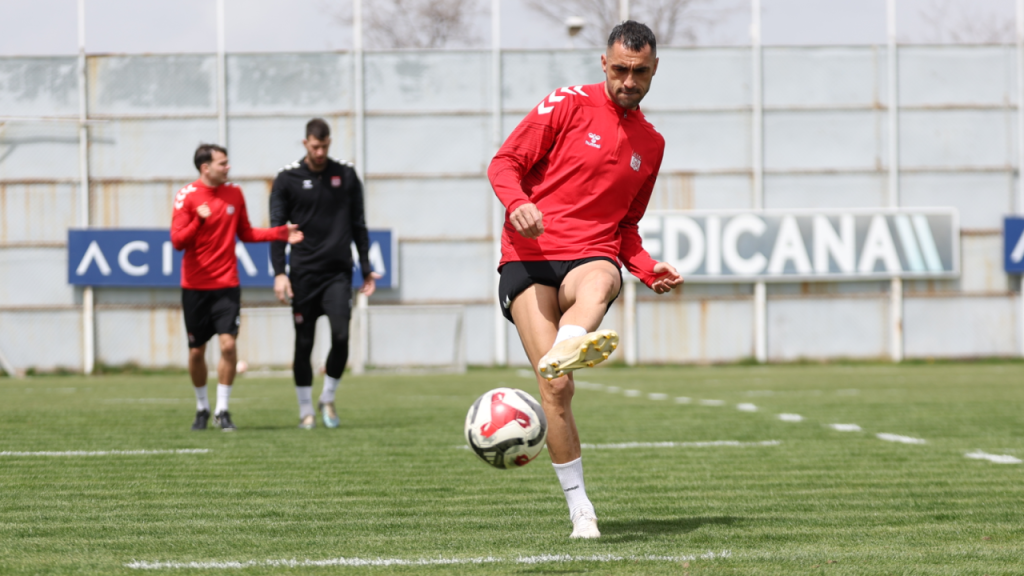 ÖZBELSAN Sivaspor, Çorum FK deplasmanı için son hazırlıklarını tamamladı